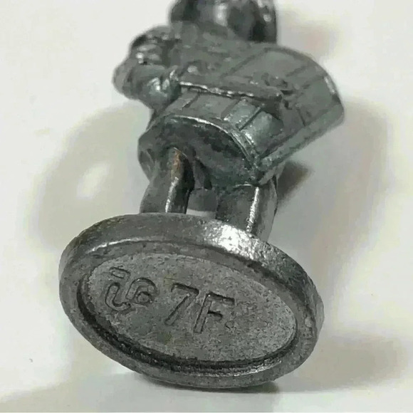 Tiny replica Roman  military figurines circa 50 AD. 1/4” tall, zinc alloy - Picture 13 of 14